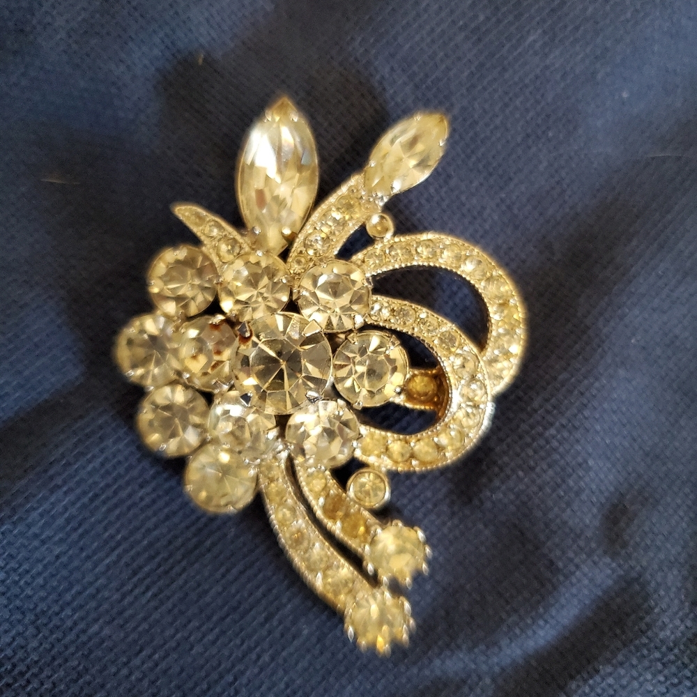 Vintage Eisenberg Ice brooch